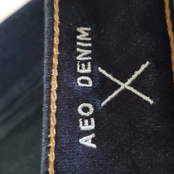 American Eagle Outfitters Jean Shorts Dark Wash Midi AEO Denim Frayed Raw Hem 4 - Picture 6 of 13